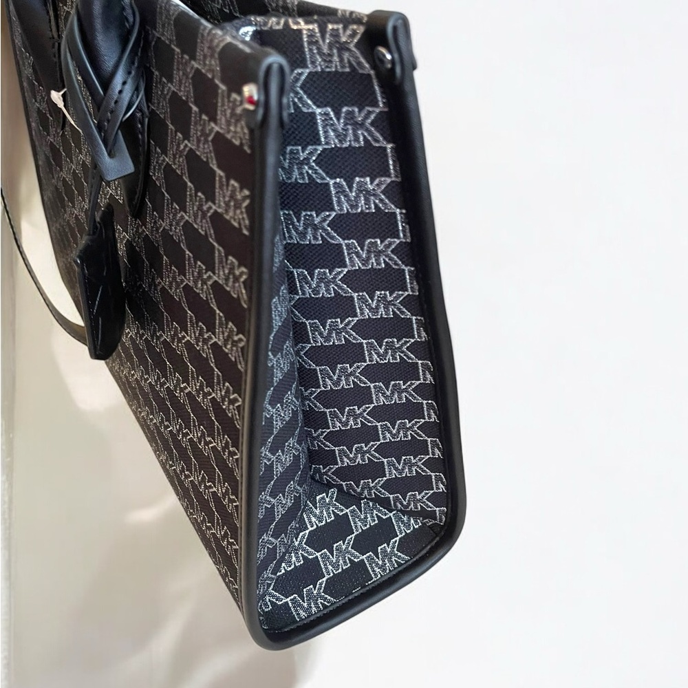 NWT Michael Kors Tote - Picture 5 of 9